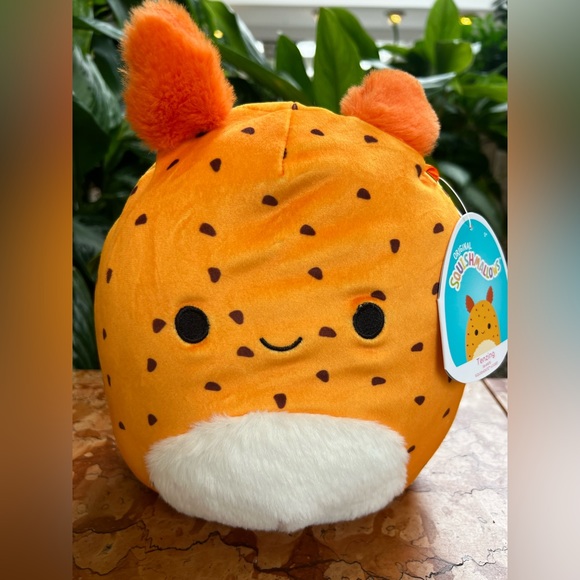NWT 8”— Tenzing the Sea Bunny Squishmallow - Picture 2 of 3